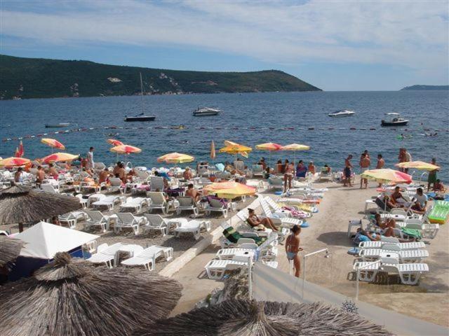 Apartments Milicevic Herceg Novi Exteriör bild