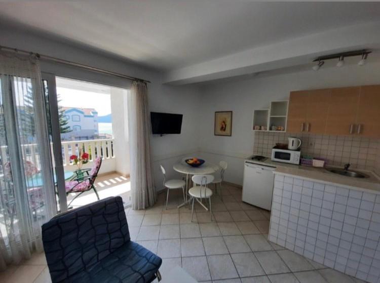 Apartments Milicevic Herceg Novi Exteriör bild