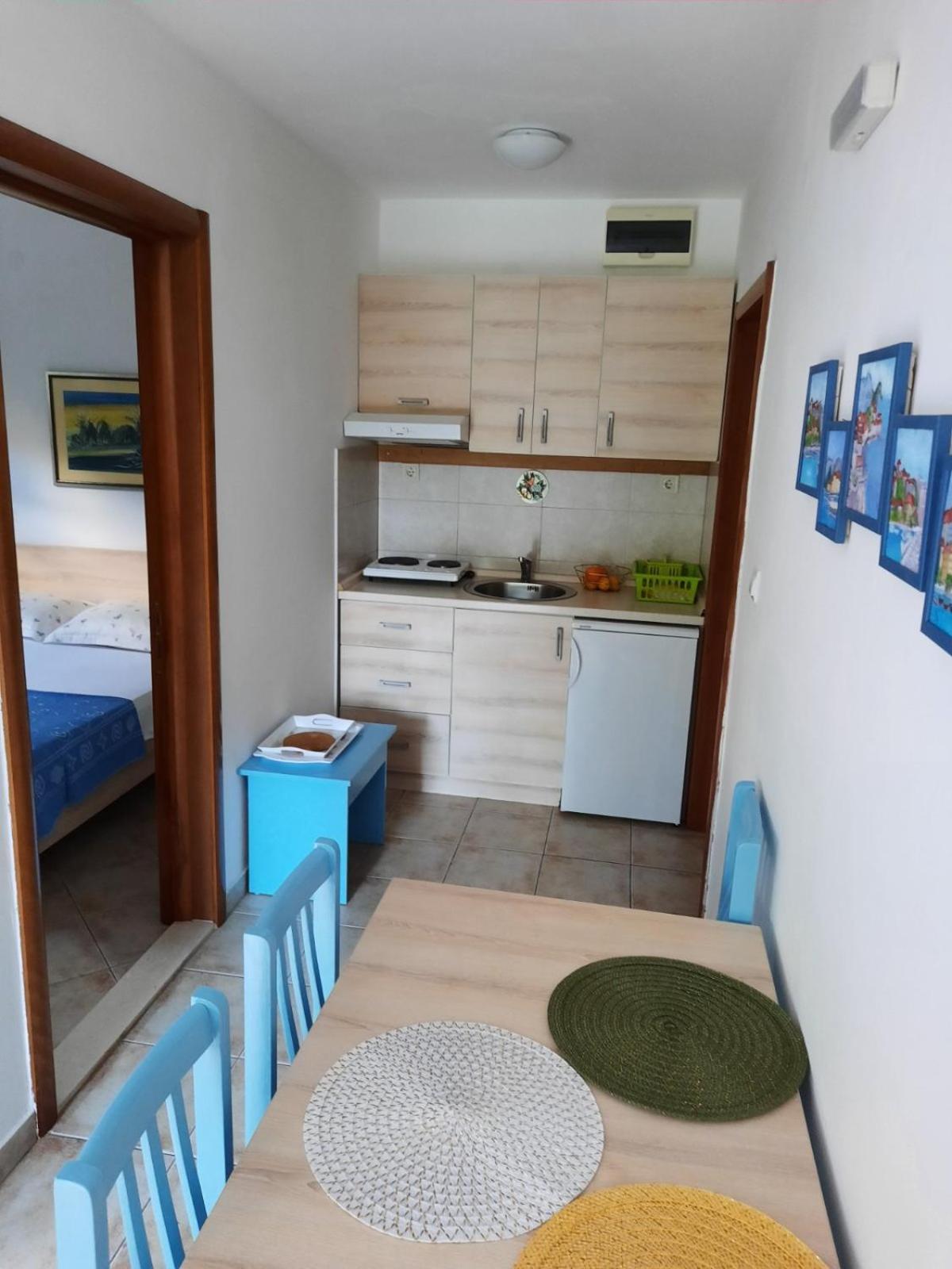 Apartments Milicevic Herceg Novi Rum bild