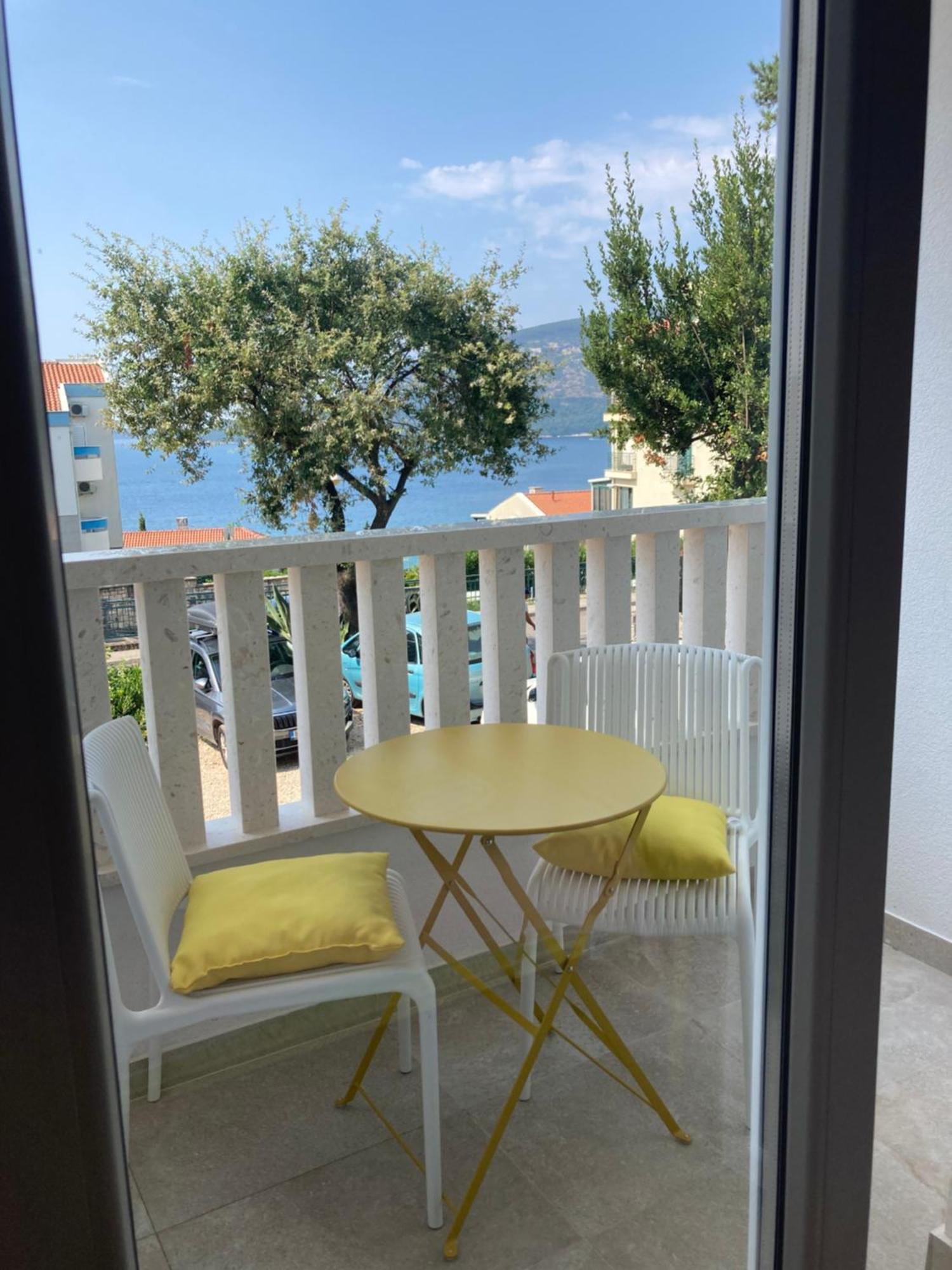 Apartments Milicevic Herceg Novi Exteriör bild